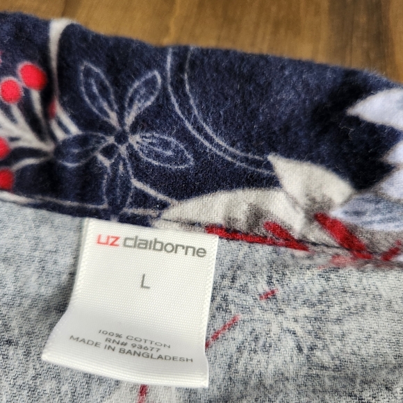 Liz Claiborne Flannel Pajama Set size Large - Picture 2 of 4